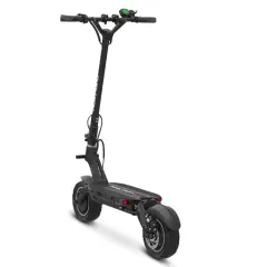 Trottinette électrique noire Dualtron Victor, prête pour l'aventure. Sa batterie externe Dualtron Victor assure une autonomie prolongée.