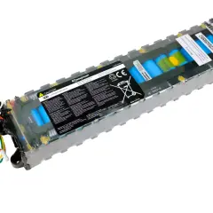 Batterie pour trottinette électrique, composant essentiel pour le prix d'une trottinette électrique. Composée de cellules Li-ion, elle est prête à être installée.