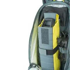 Sac de transport pour batterie vélo électrique, avec compartiments rembourrés pour la batterie et le chargeur.