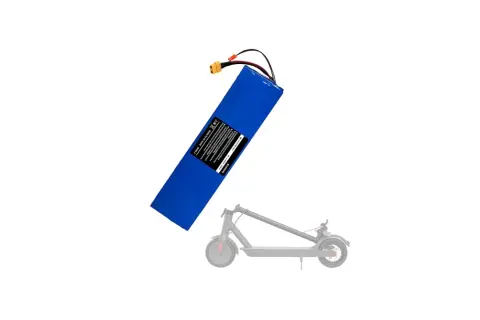 Batterie Revoe 36V bleue, prête à être installée sur une trottinette électrique.