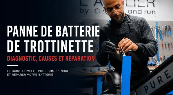 Un technicien répare une batterie de trottinette électrique, un symptôme de batterie HS peut être diagnostiqué ici.