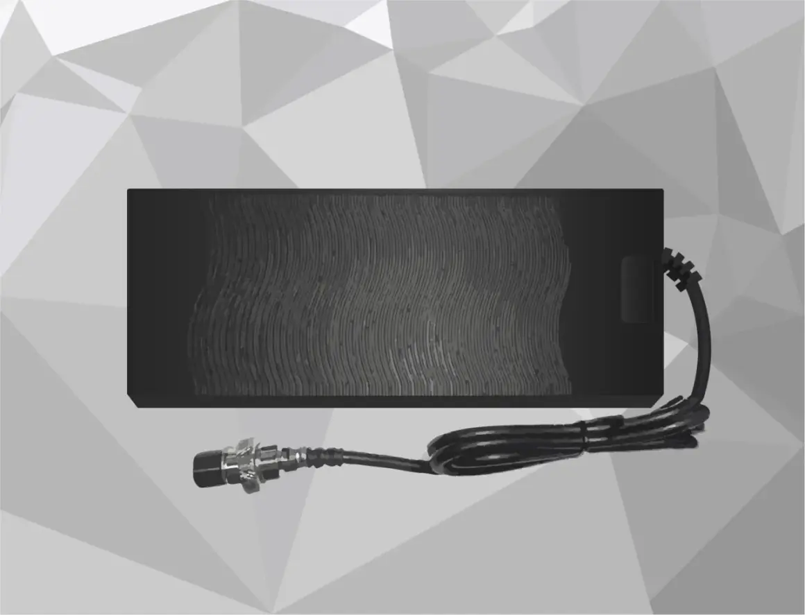 Chargeur rapide Dualtron Victor noir avec câble et connecteur.