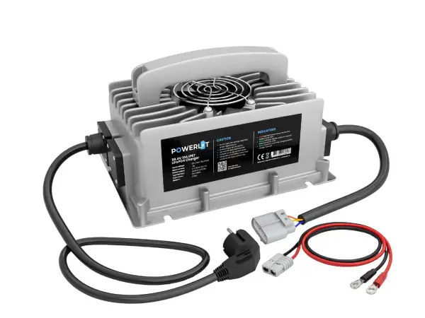 Chargeur 60V robuste, IP67, avec poignée et ventilateur. Prêt à alimenter vos batteries LiFePO4.