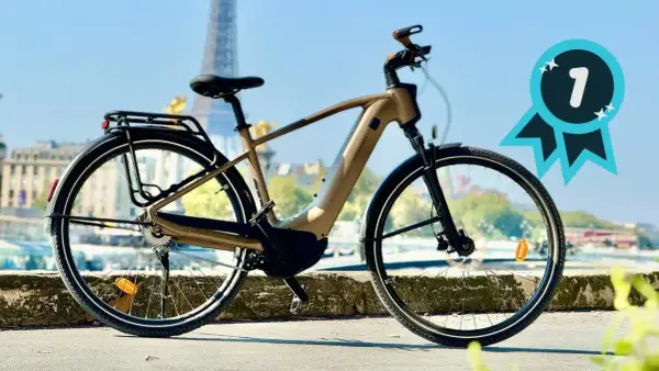 Vélo électrique 5000w, le champion des balades parisiennes. Son design élégant et sa puissance vous emmènent au sommet.